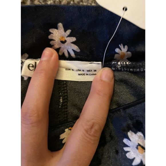 Elodie Velour Daisy Pull On Pants - S - Picture 3 of 5